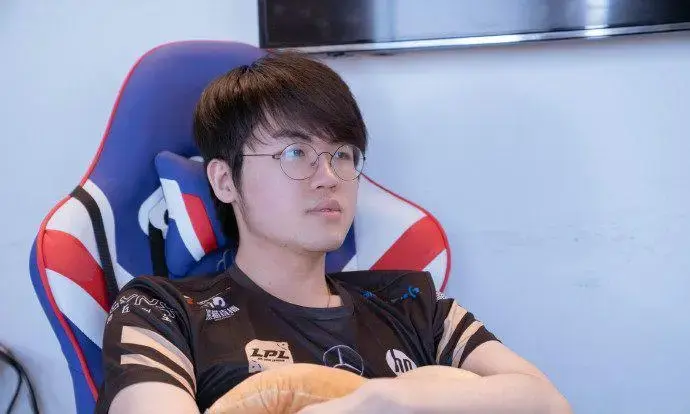 爱游戏体育-Karsa与90激战FPX分钟，战术调整胜负难料！，内马尔焦点对战再创辉煌时刻的简单介绍