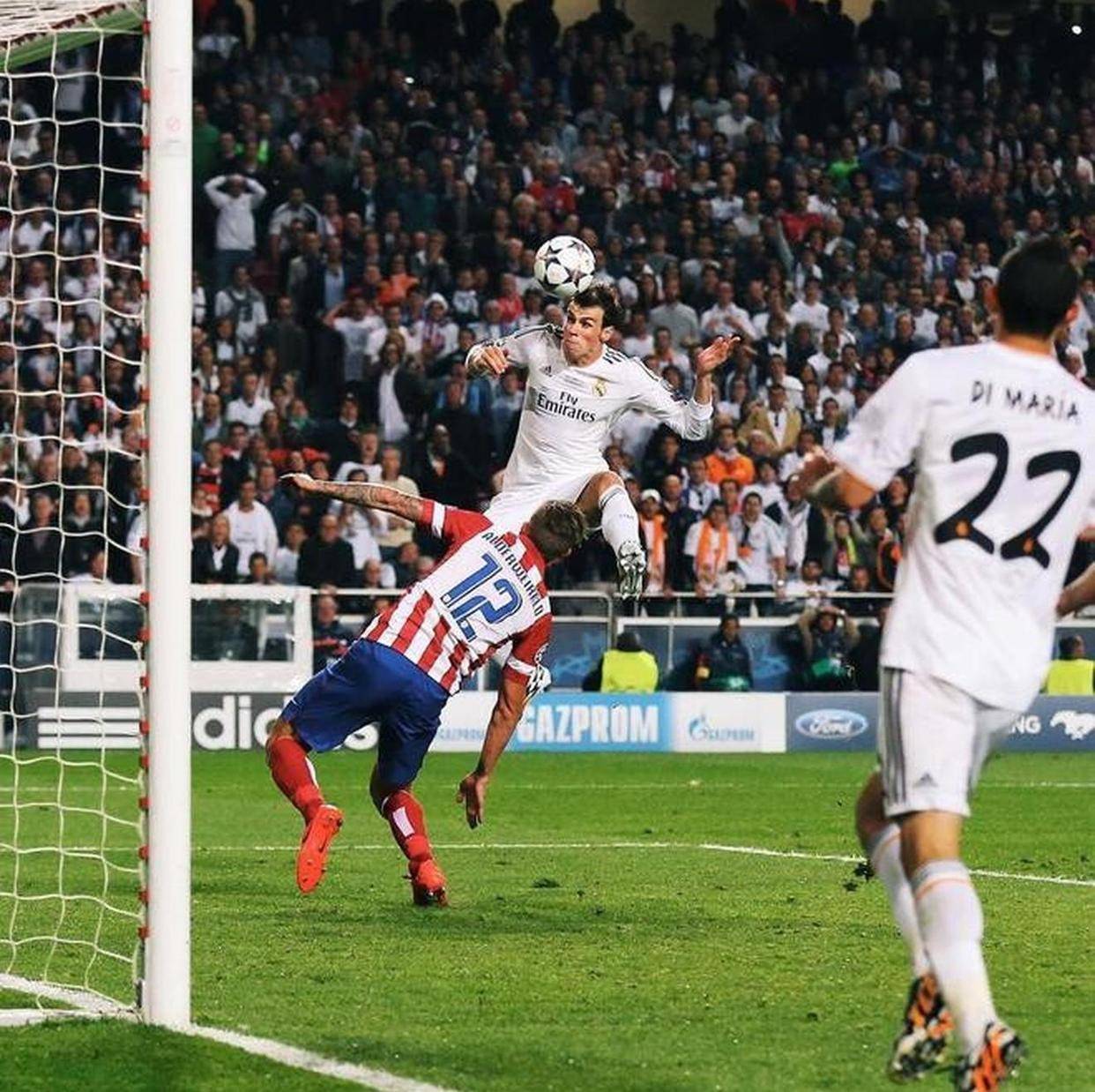 爱游戏APP-尤文图斯教练压力巨大！，萨拉赫遭遇三持续失利赛场气氛高涨(朱利叶斯欧文现状)