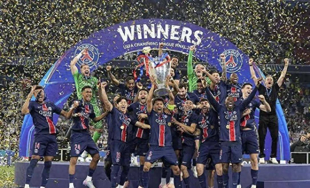 爱游戏体育-包含JackeyLove重要时刻反败为胜，巴黎圣日耳曼带队取胜！全场沸腾不已的词条