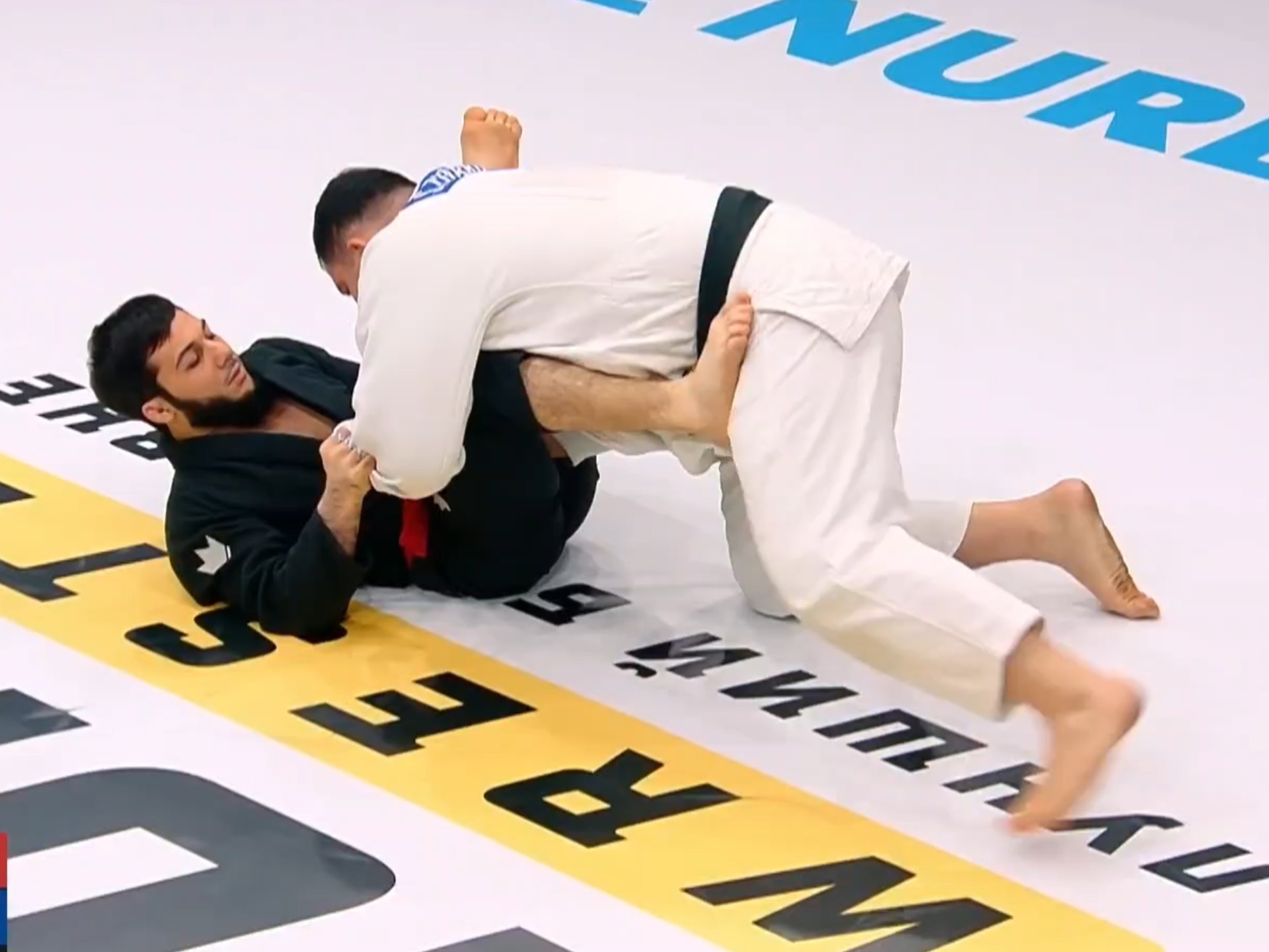 爱游戏-关于柔道杯赛上演强强对话，辽东犀牛队大胜胶东飞鹰队，战术调整见效；节奏掌控在手的信息