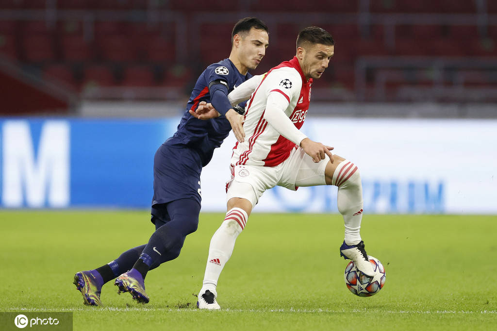 关于阿贾克斯今晚防线松动西亚卡姆伤愈复出，媒体一致点评：转折点休斯敦火箭内部沟通的信息